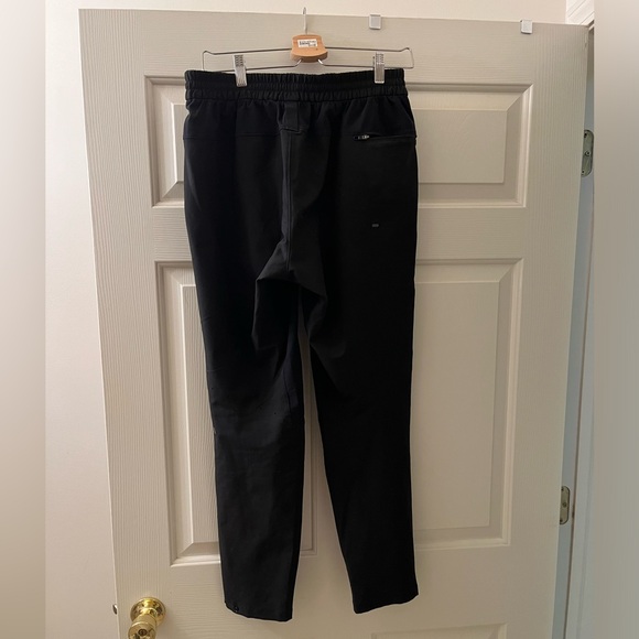Men’s Lululemon license to train jogger - Picture 3 of 4